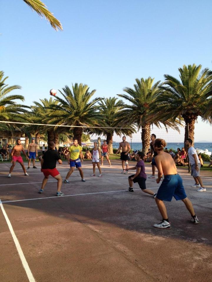 Happy Camp mobile homes in Castello Camping&Summer Resort Neos Marmaras Esterno foto