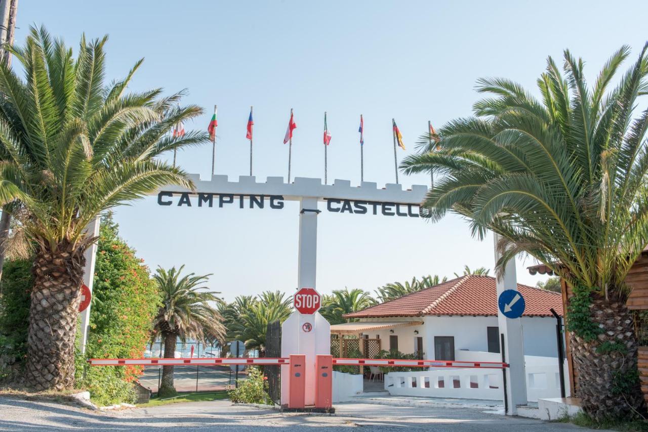 Happy Camp mobile homes in Castello Camping&Summer Resort Neos Marmaras Esterno foto